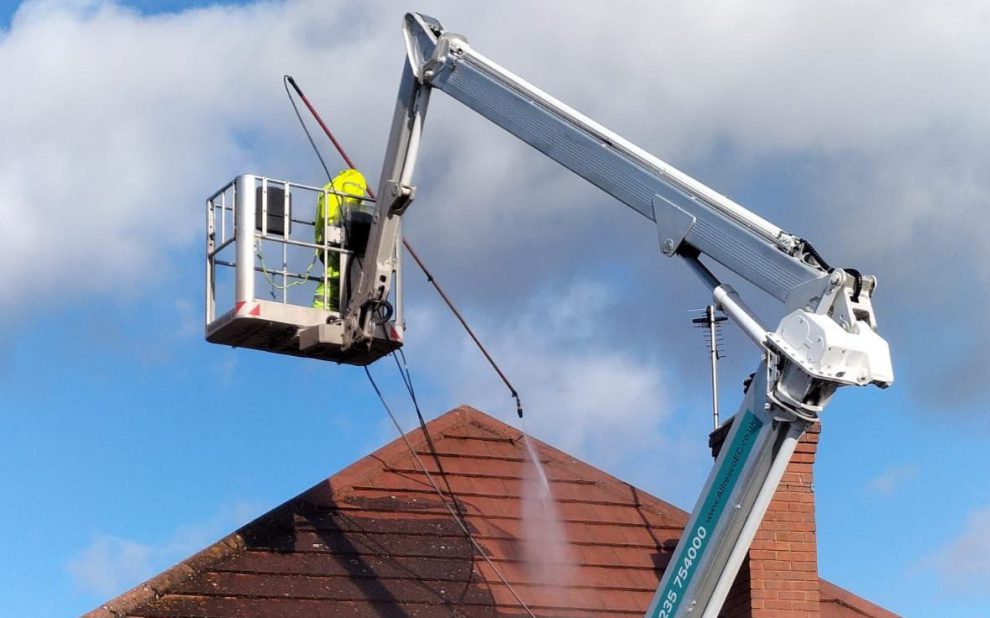 Roof Cleaning Oxfordshire - Alfresco