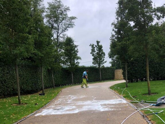 Driveway Cleaning Oxfordshire. Alfresco Exterior Cleaning