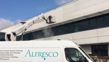 Warehouse and brise soleil cleaning