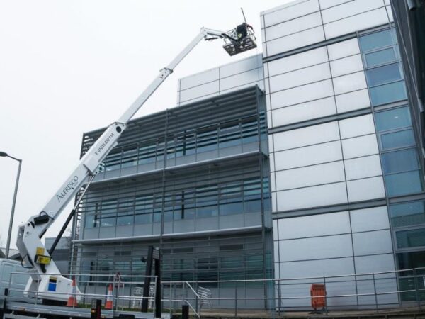 Cladding cleaning to Diamon Light Source Harwell