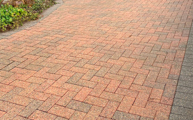 Driveway Cleaning Oxfordshire - Alfresco Exterior Cleaning