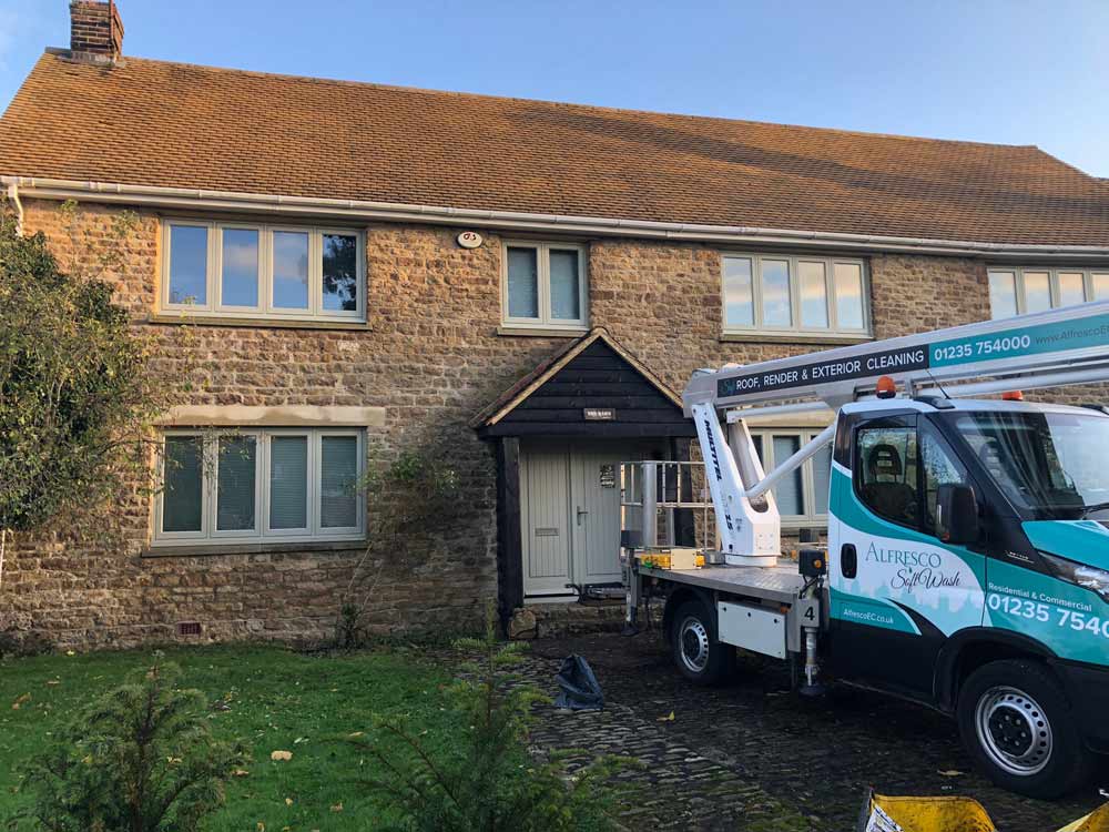 Roof Cleaning Oxfordshire