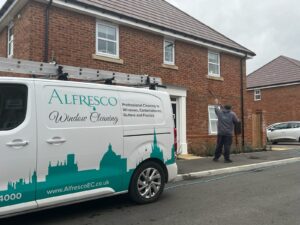 The Efficiency of Reach and Wash Pure Water in Window Cleaning