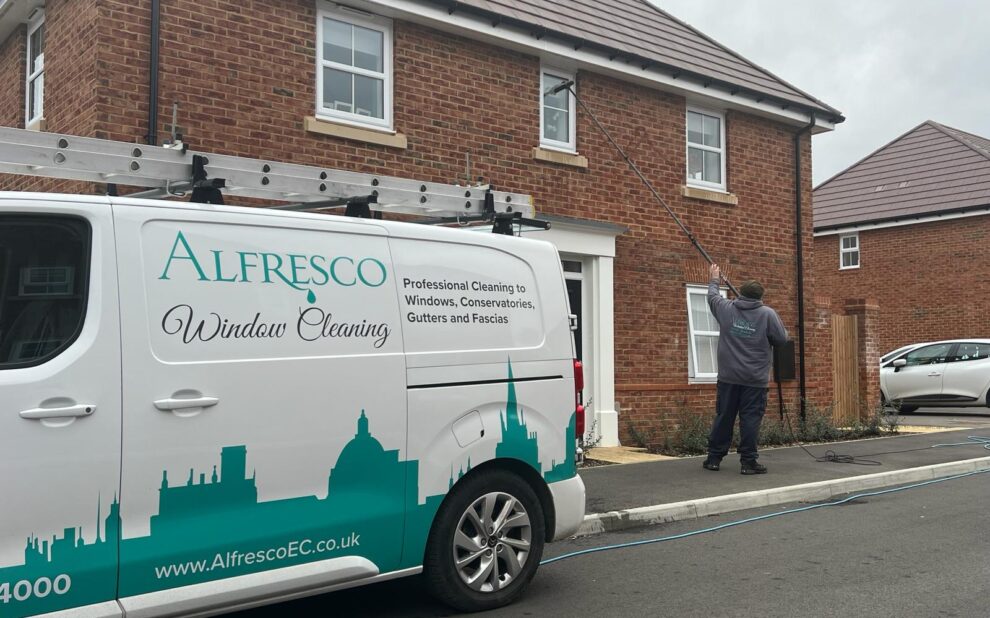 The Efficiency of Reach and Wash Pure Water in Window Cleaning
